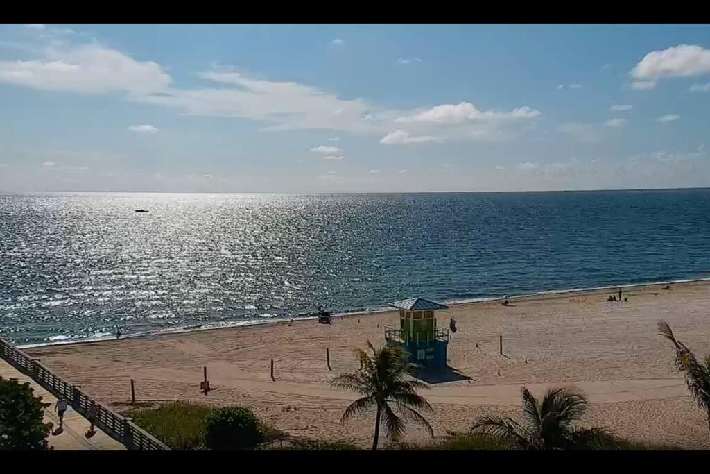 Across The Ocean Few Steps To Beach Contemporary Three Bedroom Townhouse Pompano Beach Dış mekan fotoğraf