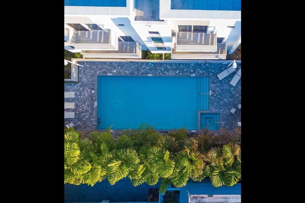 Across The Ocean Few Steps To Beach Contemporary Three Bedroom Townhouse Pompano Beach Dış mekan fotoğraf