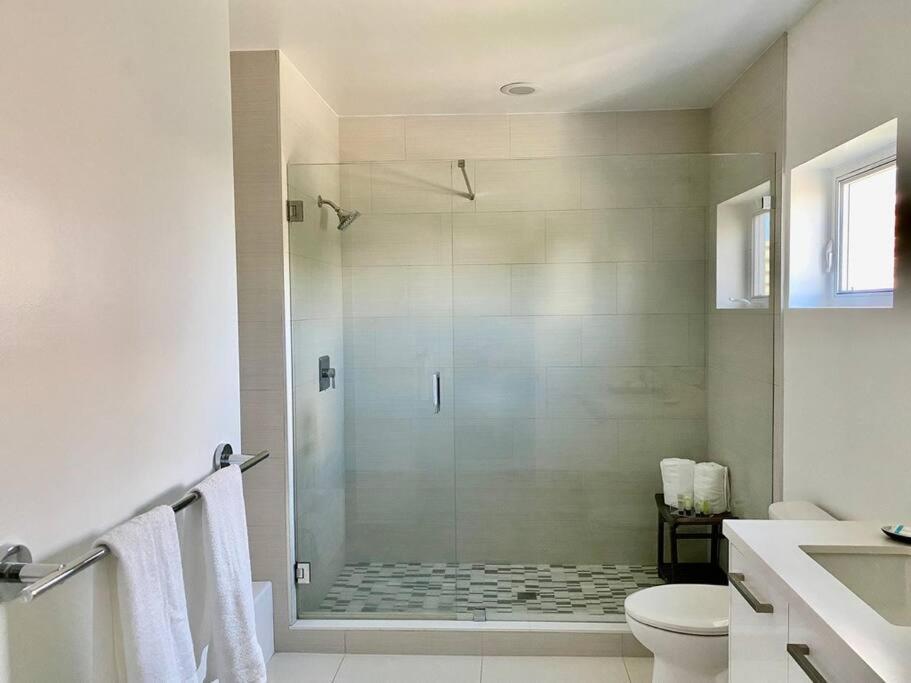 Across The Ocean Few Steps To Beach Contemporary Three Bedroom Townhouse Pompano Beach Dış mekan fotoğraf