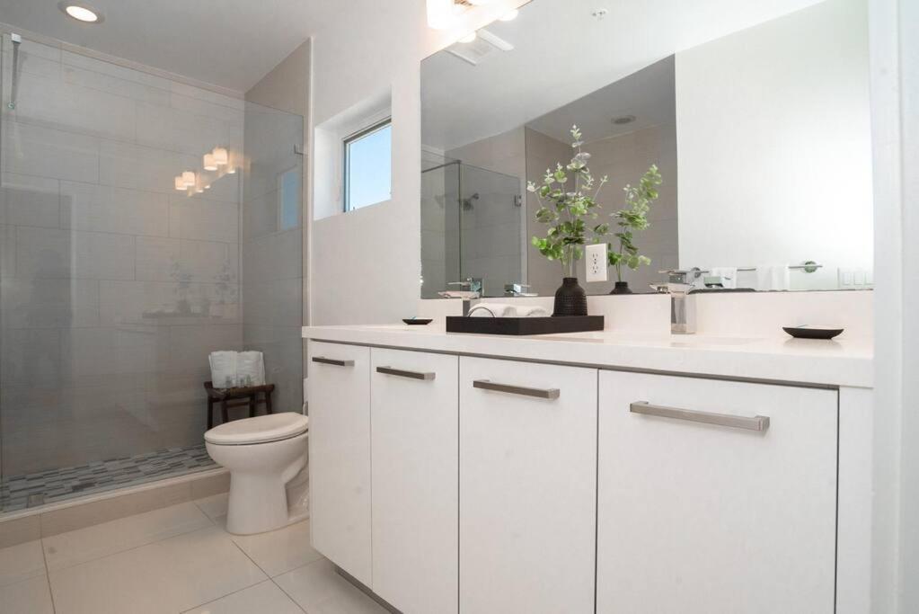 Across The Ocean Few Steps To Beach Contemporary Three Bedroom Townhouse Pompano Beach Dış mekan fotoğraf