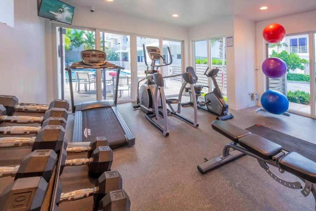 Across The Ocean Few Steps To Beach Contemporary Three Bedroom Townhouse Pompano Beach Dış mekan fotoğraf
